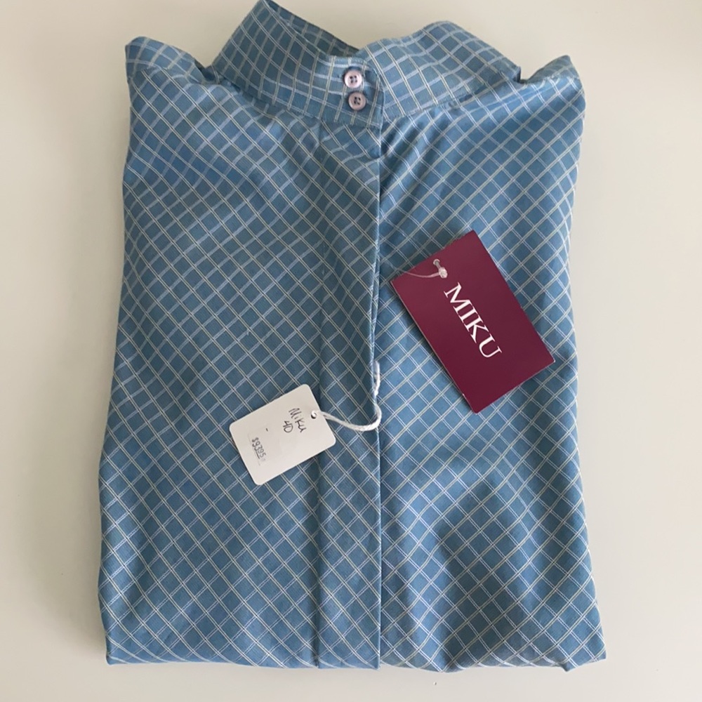 Miku Riding Show Shirt Size 40